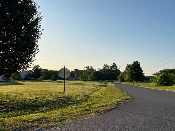 5th image of 102 Buttrey Ct