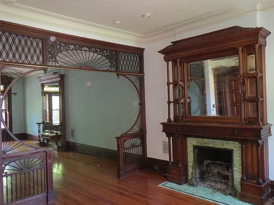 Sold by Heights Real Estate Advisors | media 9