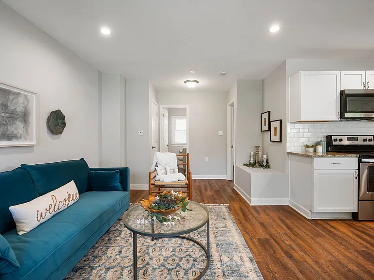 5243 E Market St — Photo 9