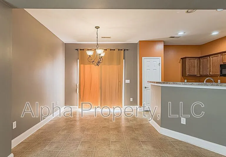 135 Raven Hill Way — Photo 4