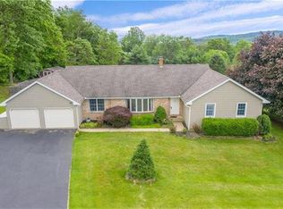 10 Highland View Ct, Easton, PA 18042