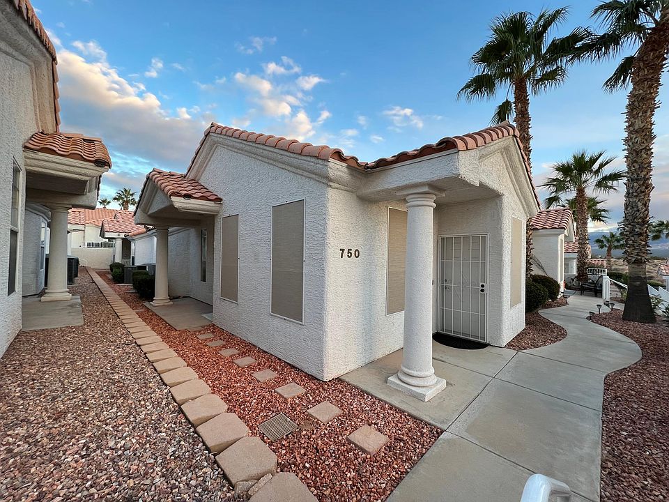 Front & Side of Townhome