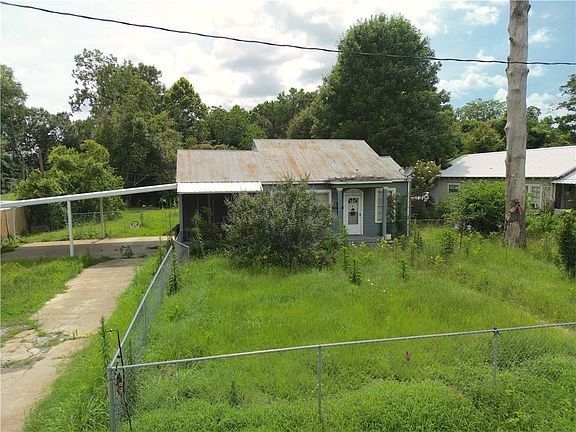 2nd image of 2566 Leglise St