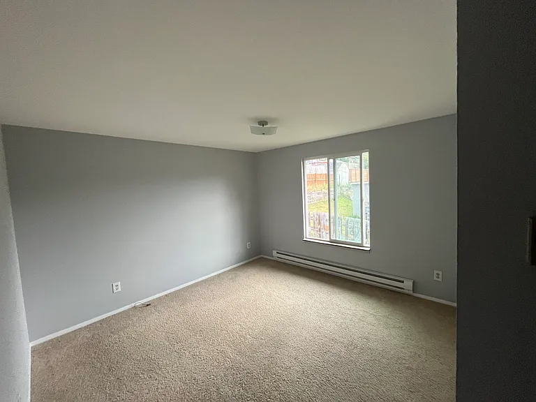 26142 Kingsbury Rd — Photo 8