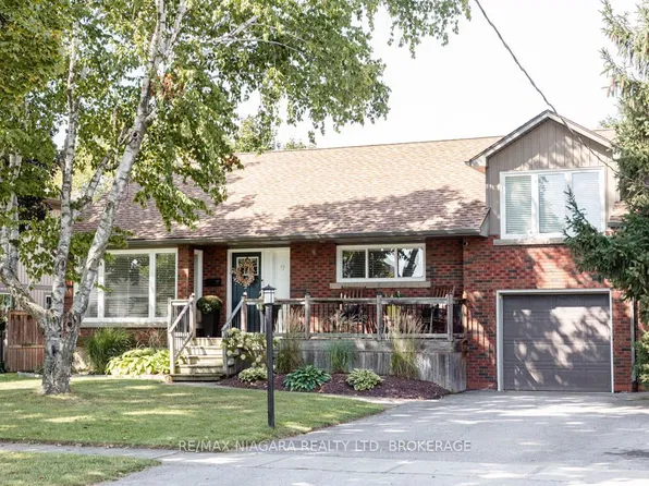 9 Youngblut Ave, Saint Catharines, ON L2N 1M9