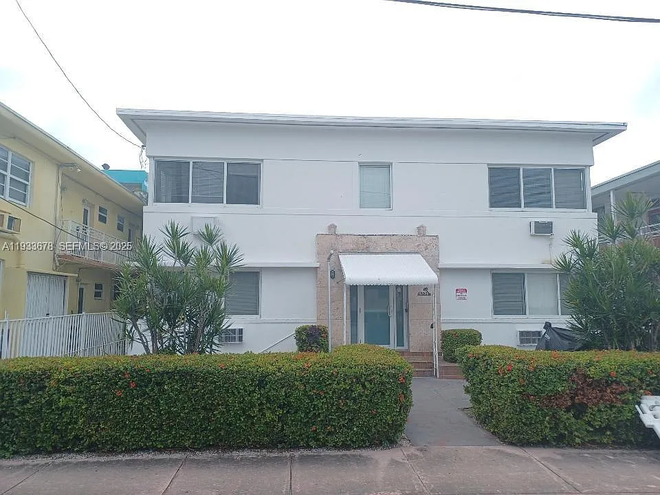 6950 Byron Ave #7