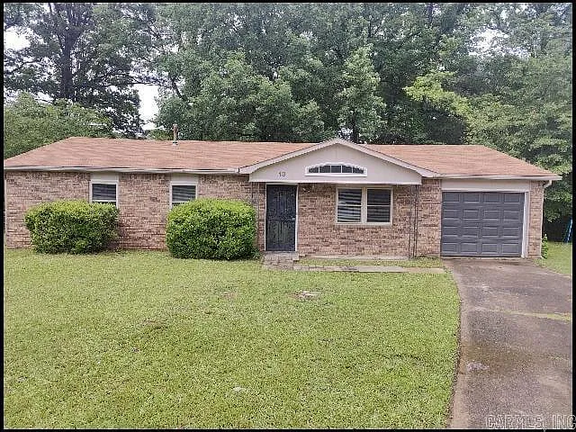 13 Dawn Ct — Photo 1