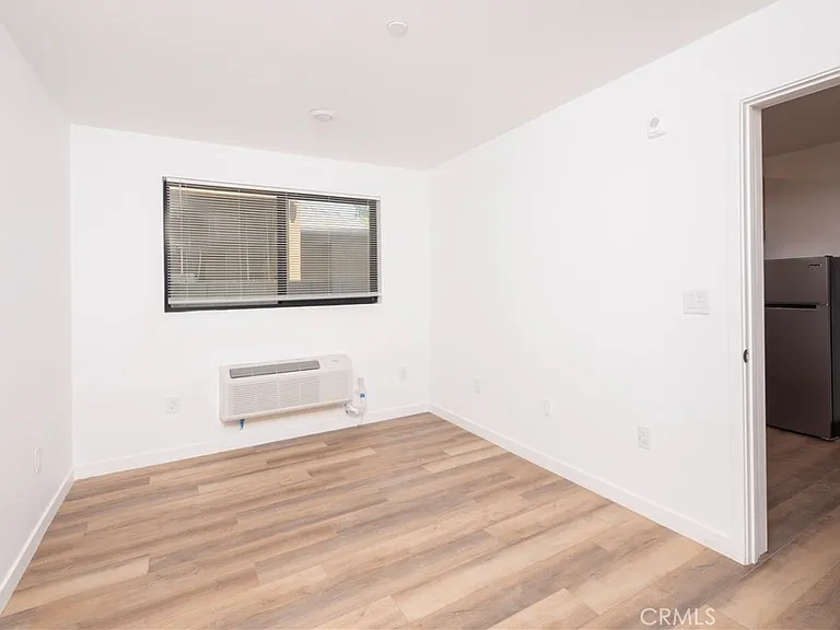 2341 Sheridan St — Photo 12
