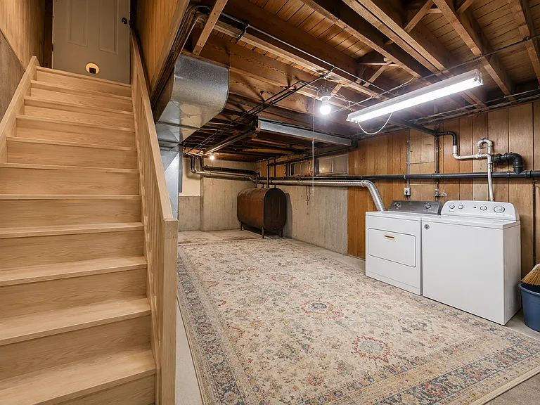 461 Mill St — Photo 24