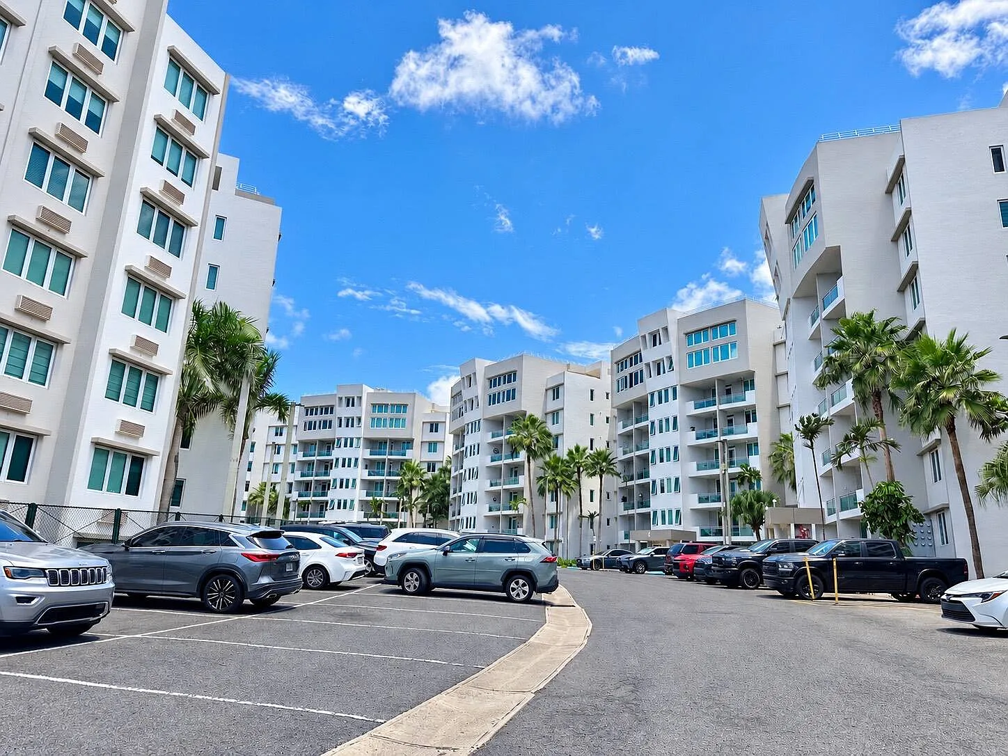 3 bed, 2.0 bath, $2,500 — Photo 1