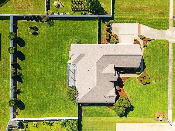 4th image of 3865 SE 52ND AVENUE