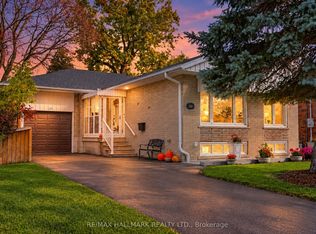 20 Wishing Well Dr, Toronto, ON M1T 1J1