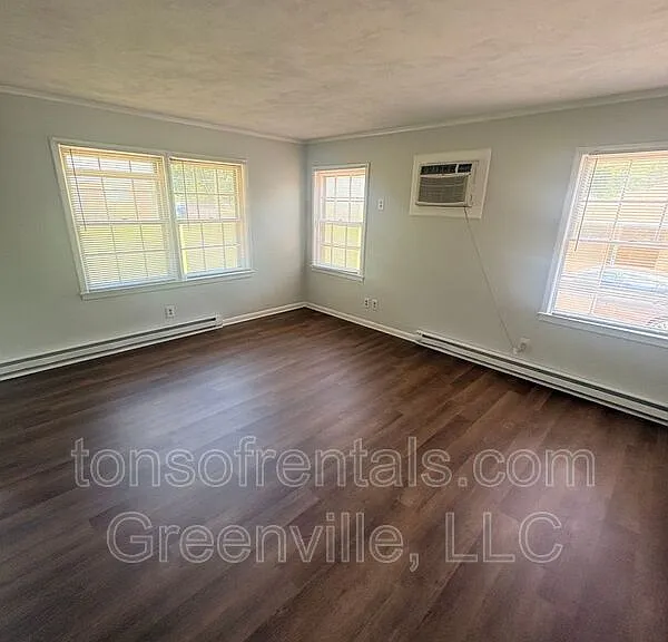 293 Dogwood Club Rd — Photo 2