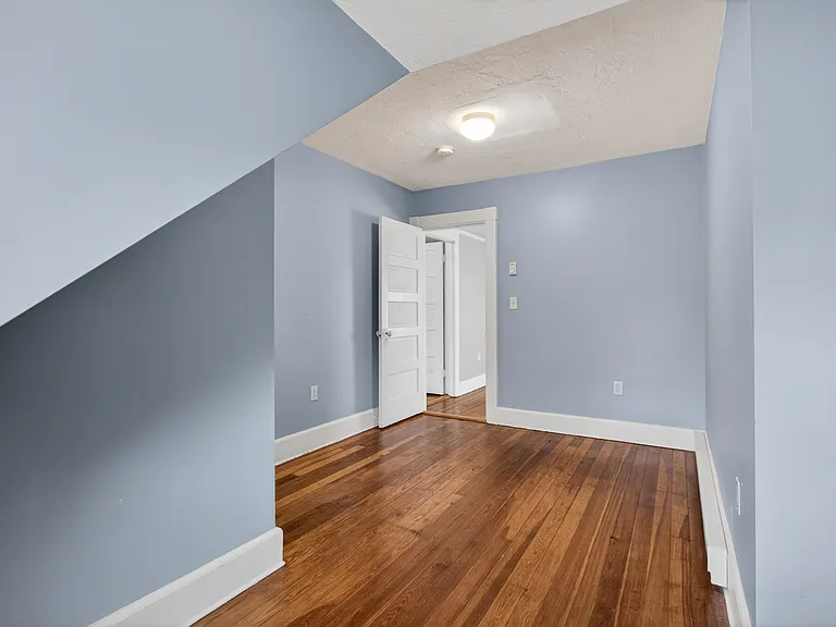 46 Peirce St #3 — Photo 9