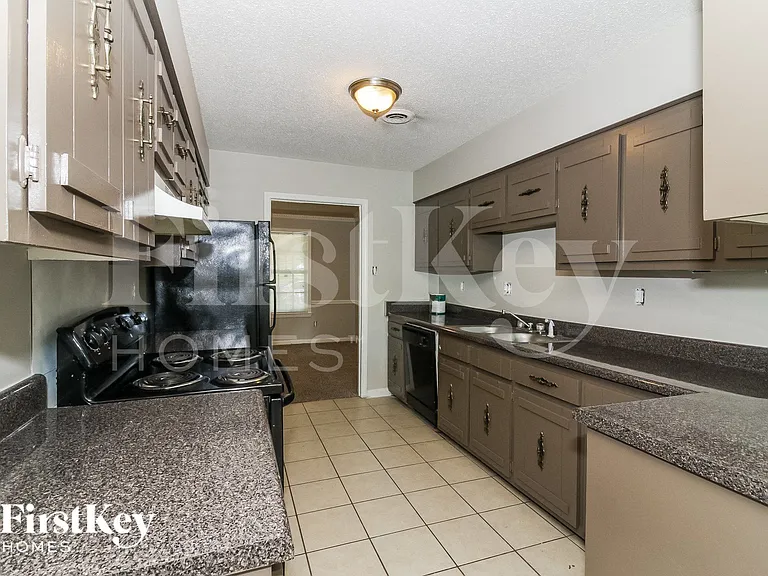 7132 Shadow Oaks Dr — Photo 5