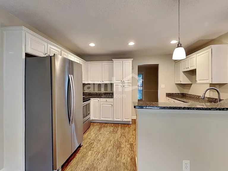 581 Thornbush Trce — Photo 4