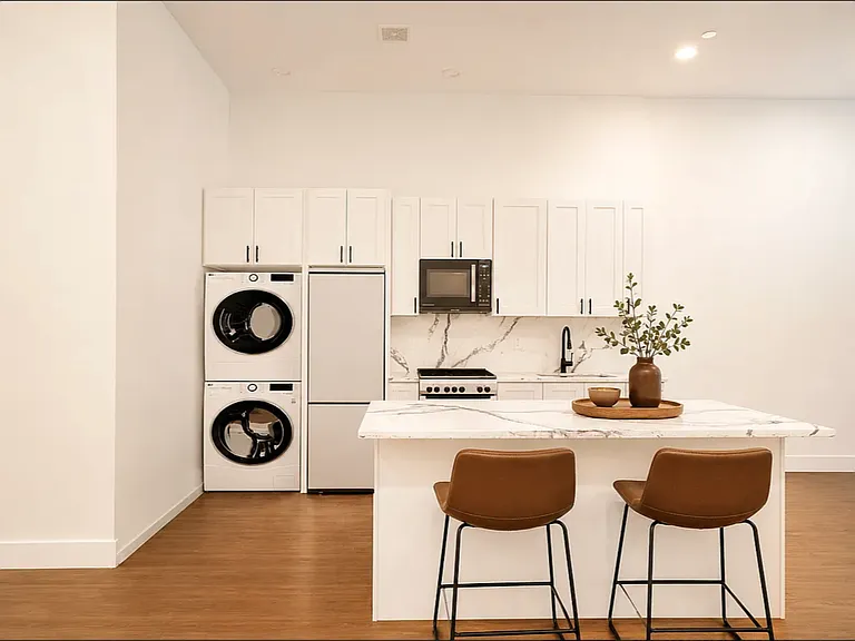 215 S 4th St #1AL — Photo 5