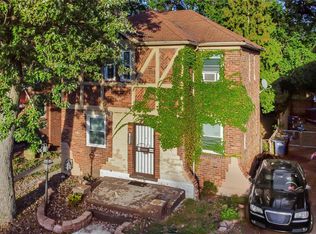 18494 Prairie St, Detroit, MI 48221