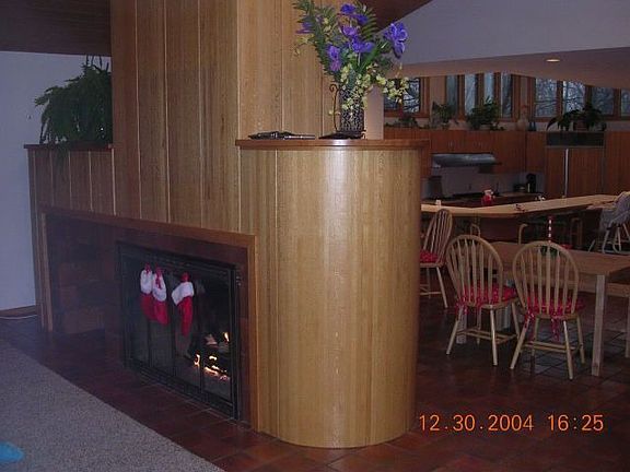 Dual side fireplace