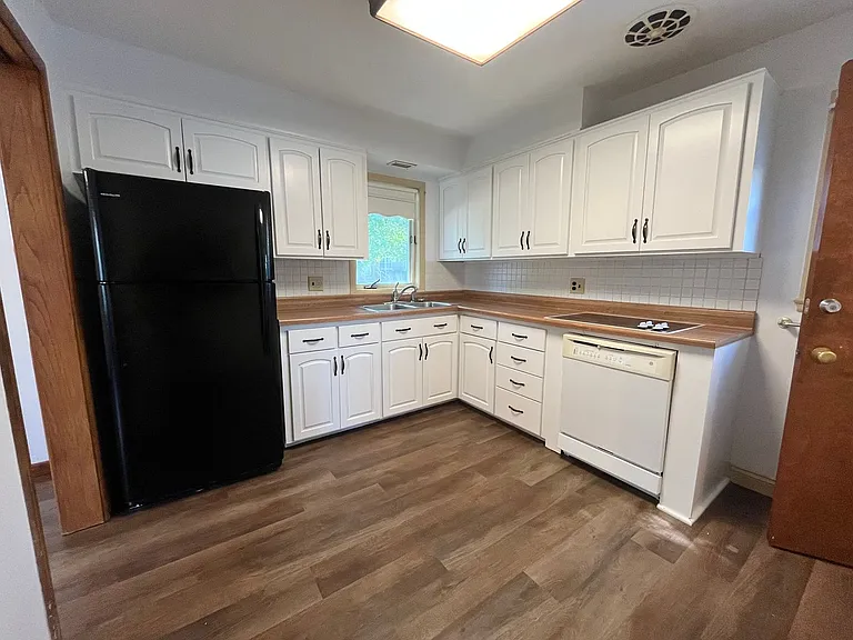 1411 S Willow Ave — Photo 8
