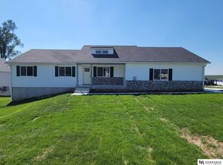 124 3rd St, Ceresco, NE 68017