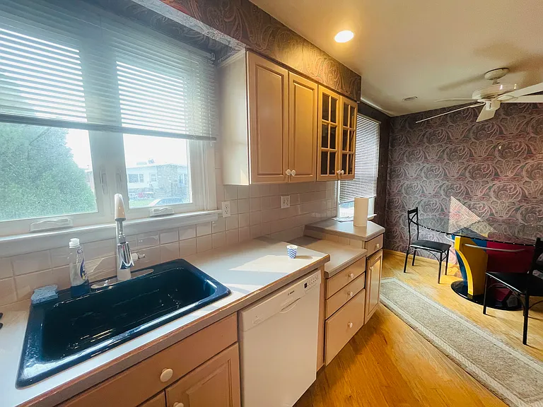 8831 Macon St — Photo 5