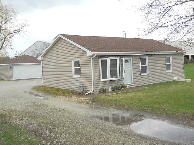 2N465 Villa Ave photo 1