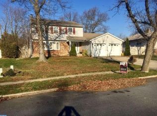 5 Mallard Ct, Clementon, NJ 08021