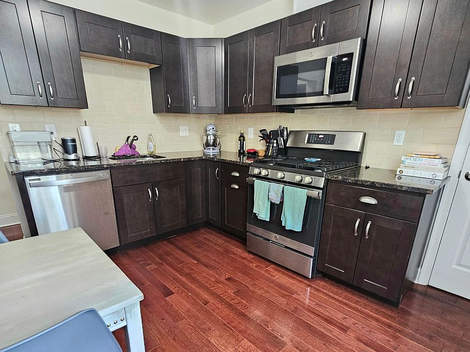 1st image of 841 N 22nd St Unit 2