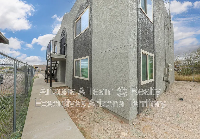 312 E 24th St #4 — Photo 13