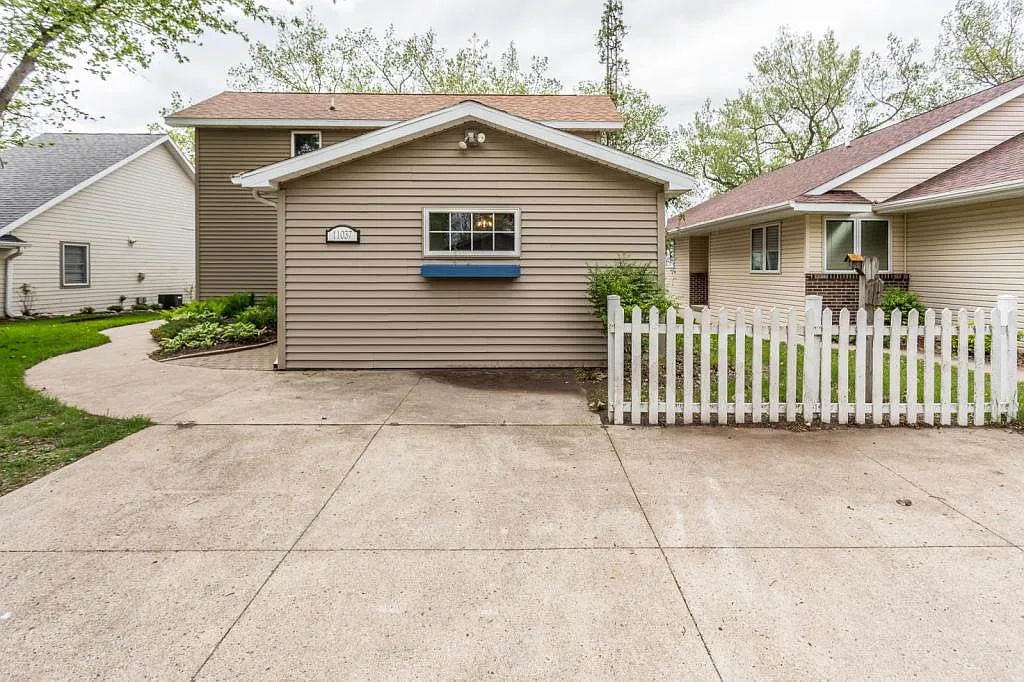 11037 E Village Cir — Photo 1