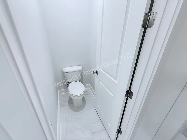 613 Miramar Ln — Photo 14