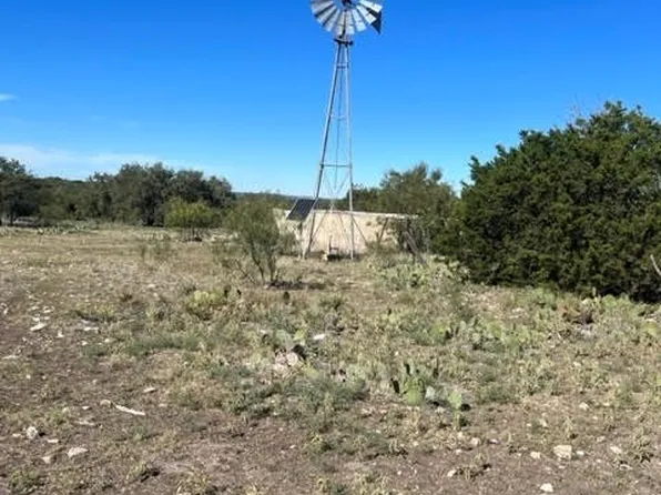 400 Live Oak Dr, Fort Mc Kavett, TX 76841