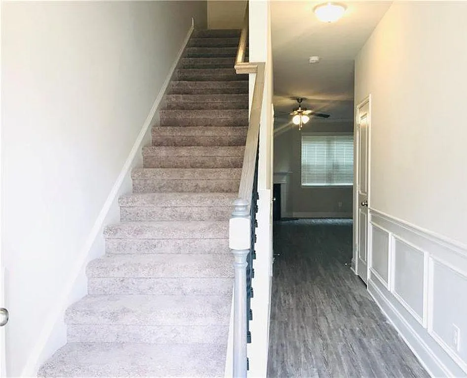 2397 Castle Keep Way — Photo 2