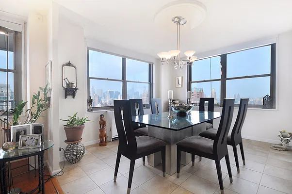 Rented by Keller Williams NYC | media 32
