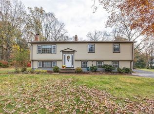 51 Pioneer Dr, Windsor, CT 06095