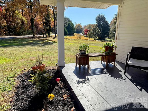 3rd image of 979 Howard Gap Rd