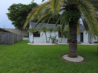 6701 W Wedgewood Ave, Davie, FL 33331