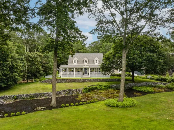 8 Old Seabury Road, York, ME 03909