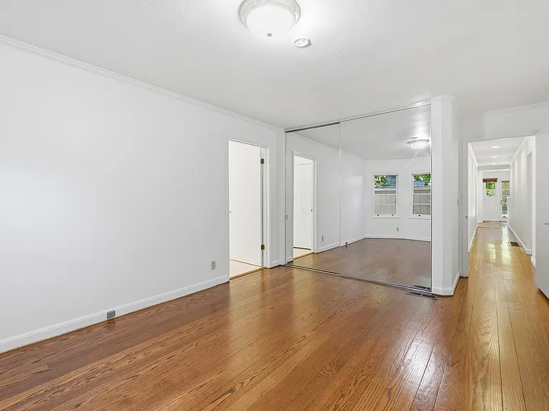 1825 White Oak Dr — Photo 19