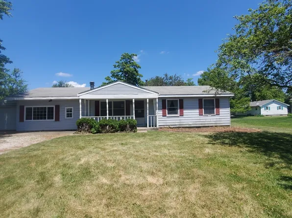 205 W North St, Ellsworth, IL 61737