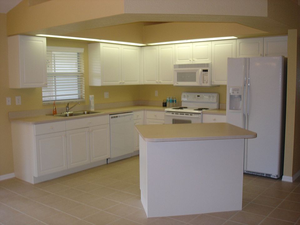 1st image of 1429 SW 43rd Ln