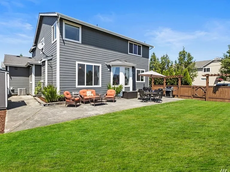 1108 Eagle Ave SW — Photo 5