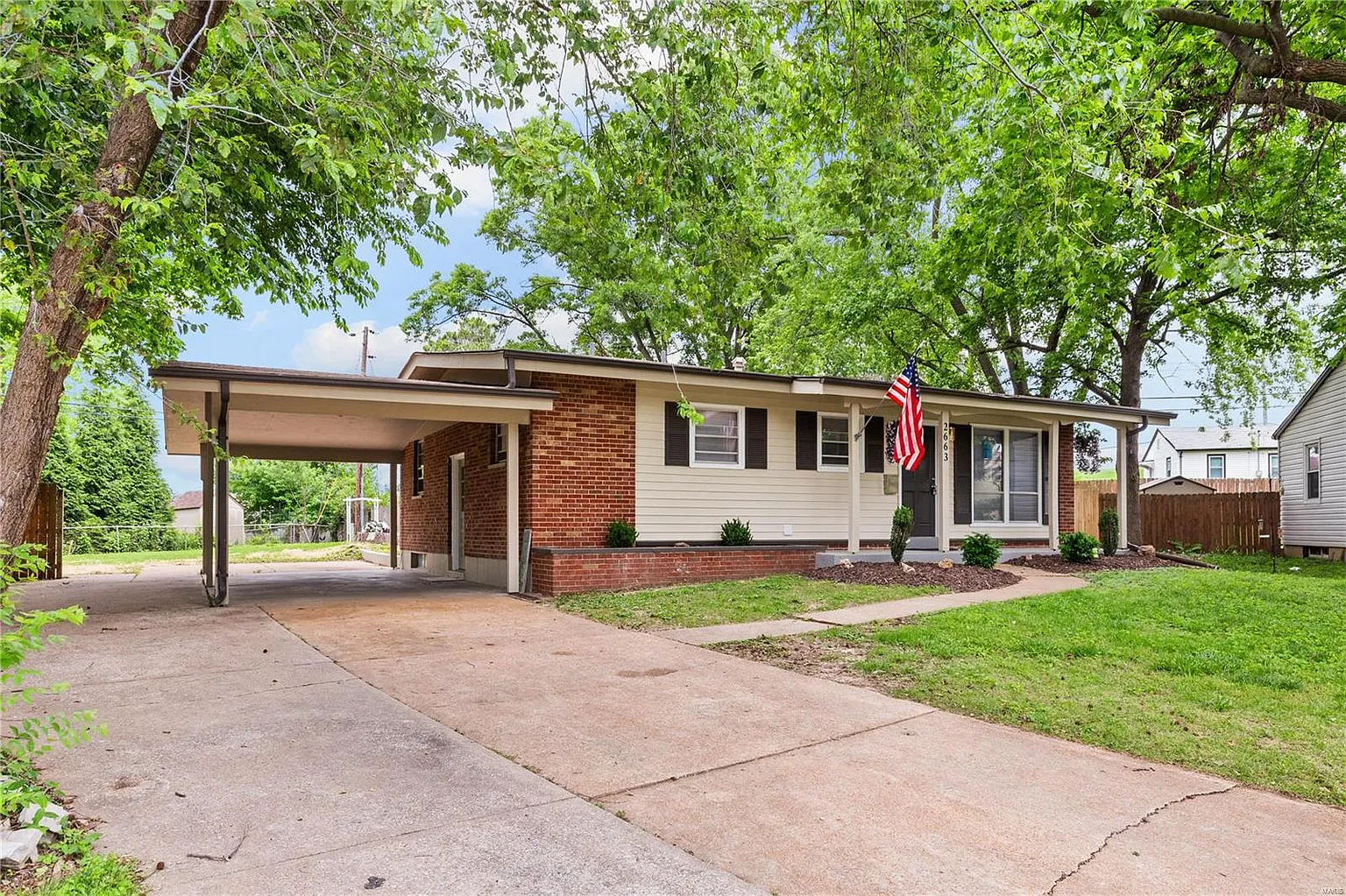2663 Chatham Dr photo 1
