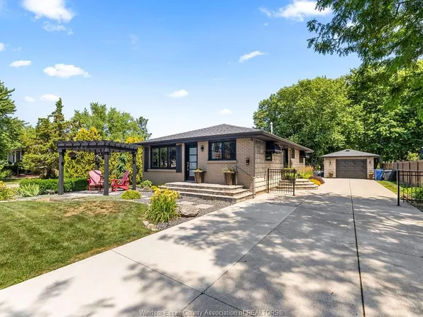 185 Ducharme St, Windsor, ON N8L 0L5