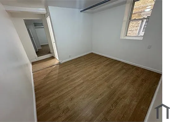 2312 Hughes Ave #BASEMENT — Photo 5