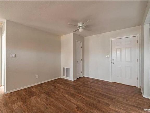 4th image of 707 Gabriella Ave