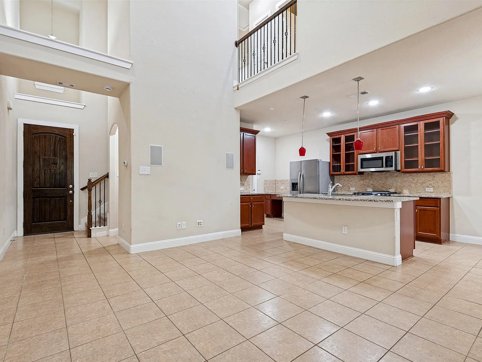2 bed, 2.5 bath, 1468 sqft, $2,600 — Photo 3