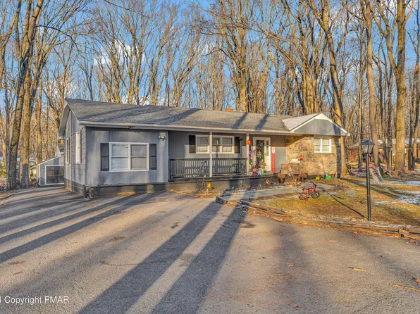 110 Linden Loop, Pocono Summit, PA 18346