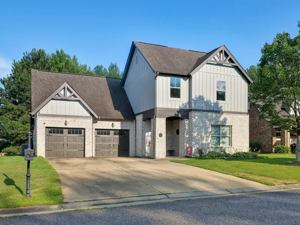 443 Lake Chelsea Way, Chelsea, AL 35043